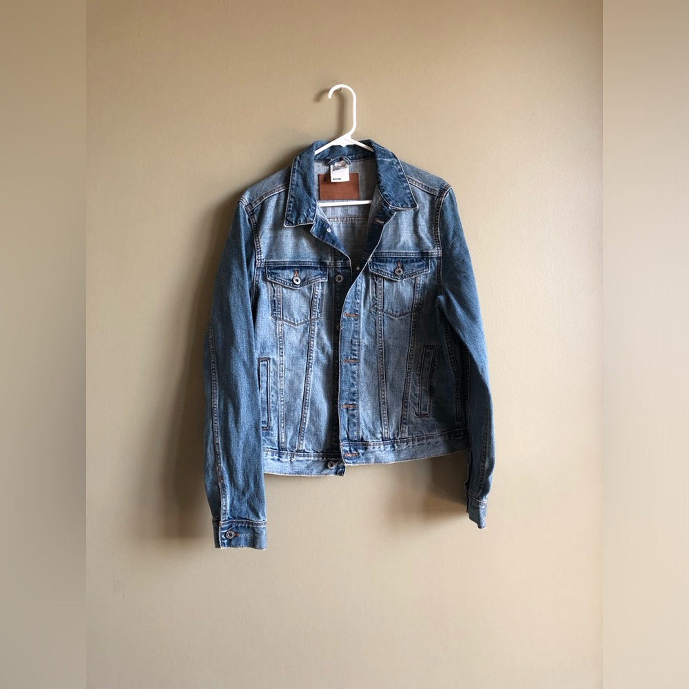 New H&M Mens Blue Distressed Cotton Denim Jacket Size Medium